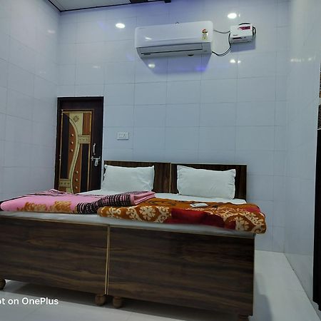 فندق M&S Seva Sadan Govardhan المظهر الخارجي الصورة